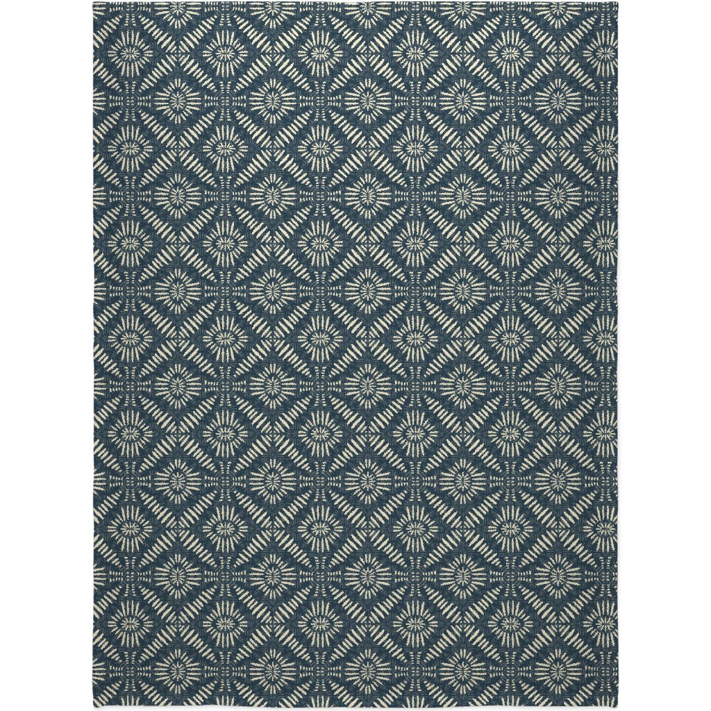 Wise - White on Blue Blanket, Plush Fleece, 60x80, Blue, True Blue