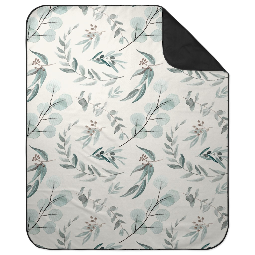 Eucalyptus Leaves on Cream Background Picnic Blanket, Green, Classic Green