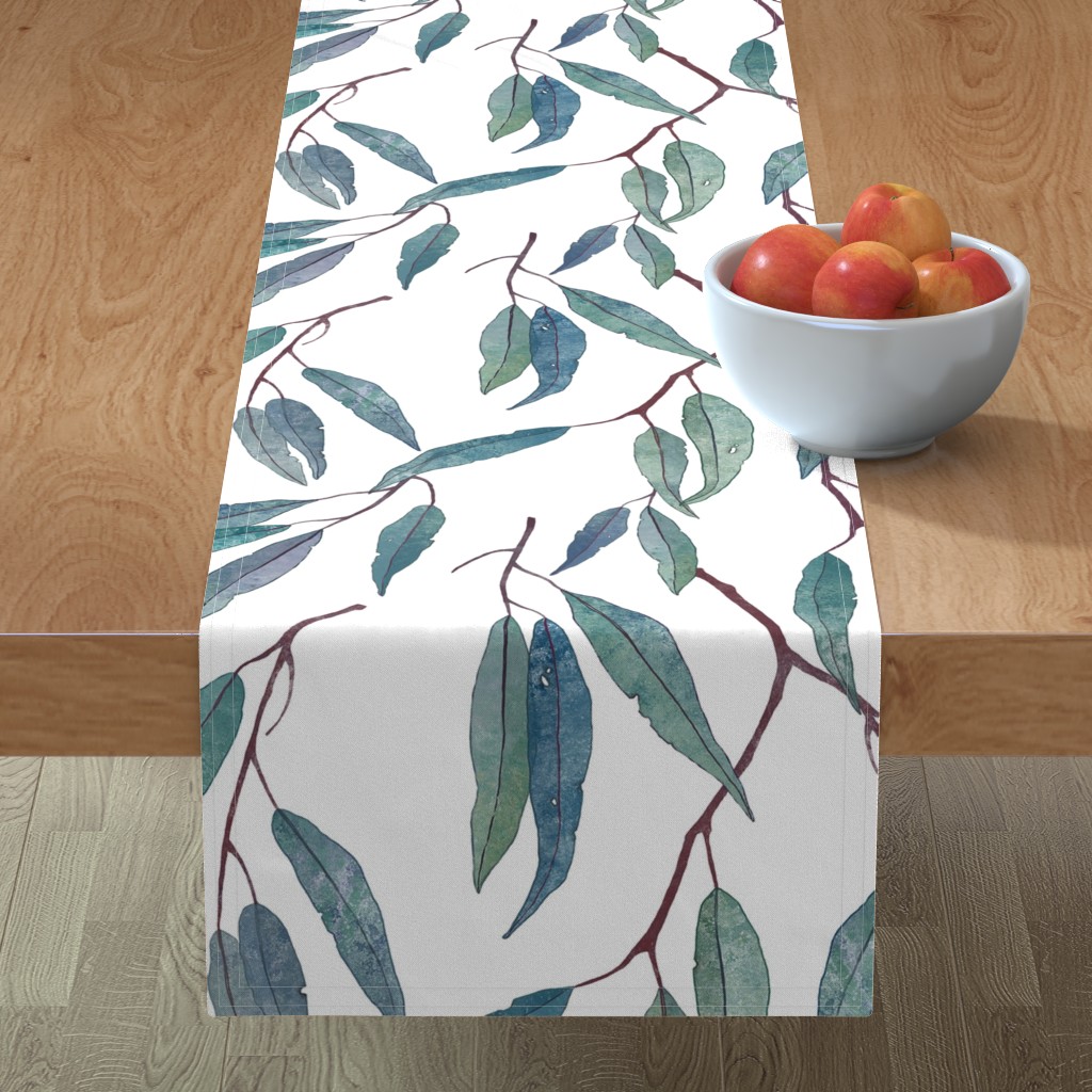 Pointed Leaves - Green on White Table Runner, 108x16, Green